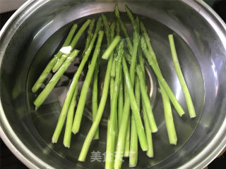 Stir-fried Asparagus with Carrots recipe