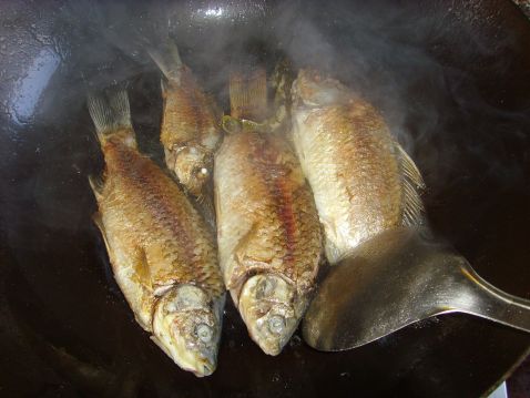 Braised Carp and Carrot Soup recipe