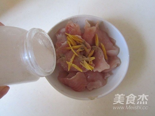 Healthy Porridge with Raw Red Blessed Fish Slices recipe