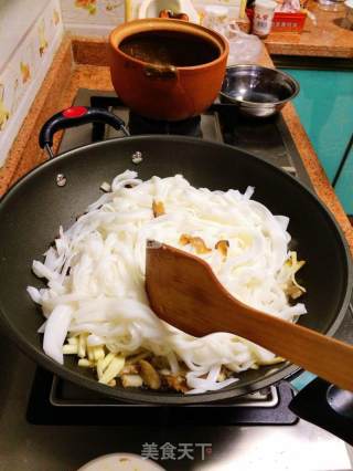 Fried Kway Teow with Bamboo Shoots recipe