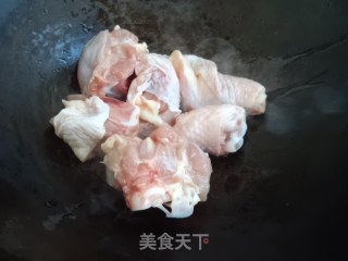 Stewed Chicken with Yam and Black Fungus recipe
