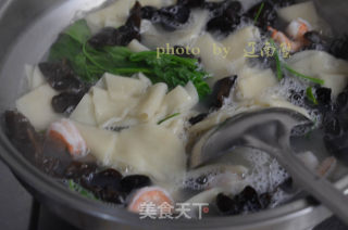 Sour Soup Dumpling Wrappers, Appetizing and Warming Up, Especially Beautiful to Eat in Winter recipe