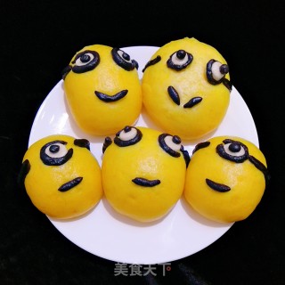 Little Yellow Man Bean Paste Bun recipe