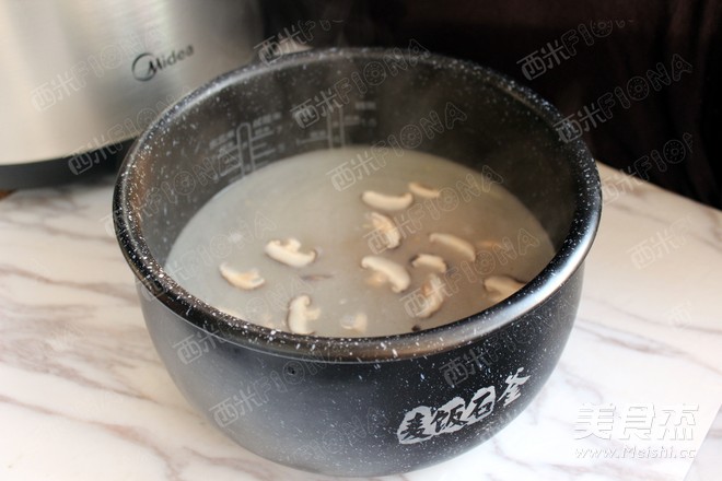 Congee with Scallops and Shredded Chicken recipe