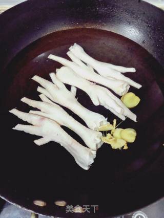 Spiced Chicken Feet recipe