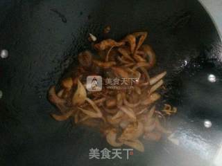 Fried Noodles with Onion and Pork recipe