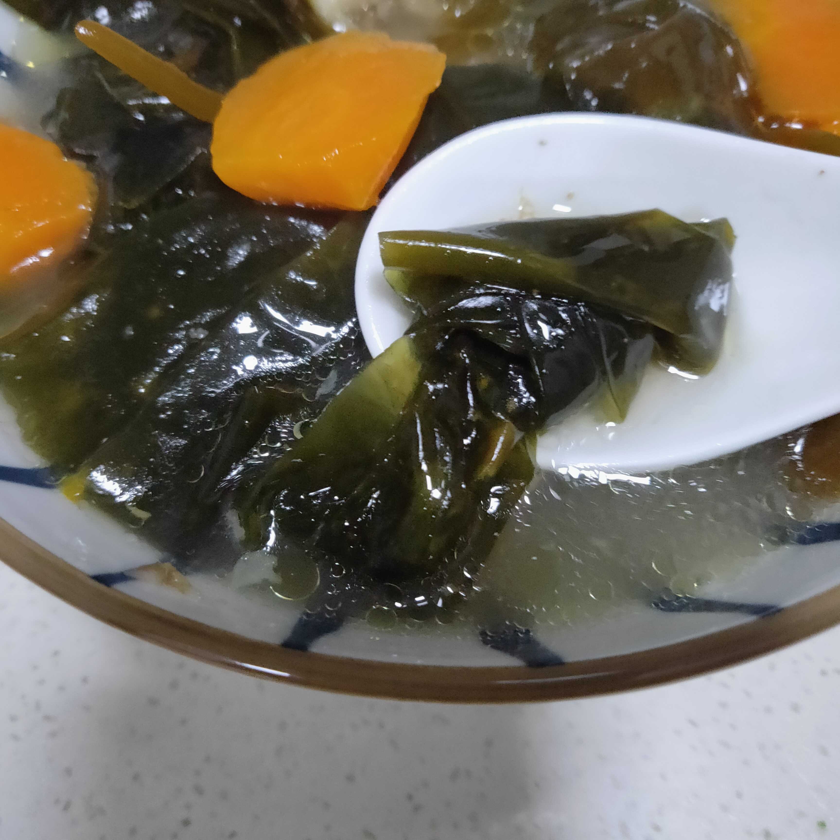 Seaweed Pork Ribs Soup recipe