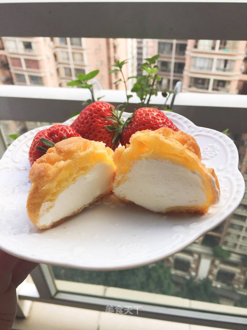 Meringue Cream Puffs recipe