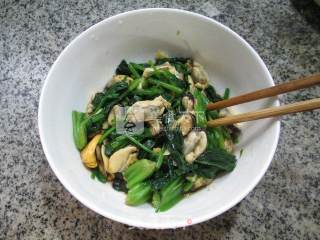 Spinach Mixed with Mussels recipe