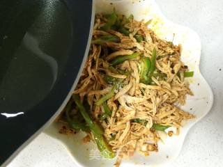 Spicy Green Pepper Chicken Shreds recipe