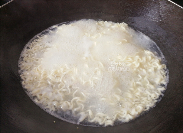 Instant Noodles with Spicy Cabbage recipe