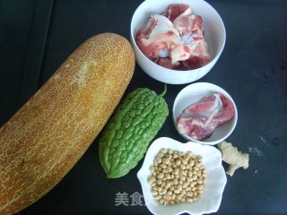 [qingbu Lao Huo Liang Soup-summer Edition] Lao Cucumber and Soy Beans in Pork Bone recipe