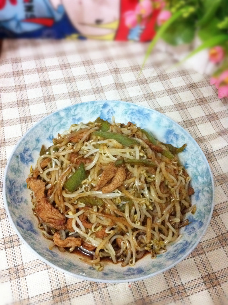 Fried Pork with Mung Bean Sprouts recipe