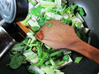 Celery Stir-fried Thousand Pages Tofu recipe