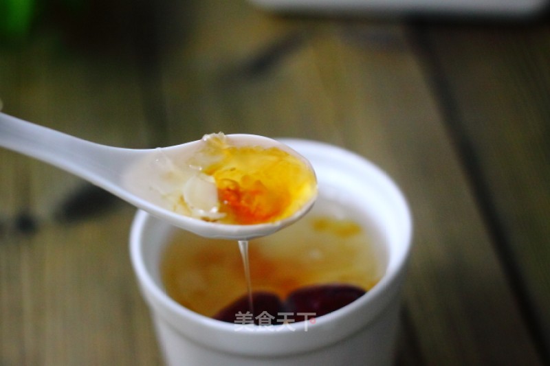 Peach Gum Soap Jelly, Mi Xueyan, Tremella Lily Soup recipe