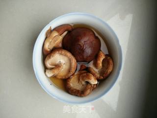 Stir-fried Cabbage with Mushrooms recipe