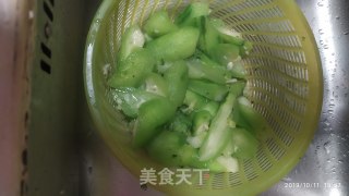 Pork Fried Loofah recipe