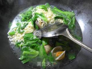 Corrugated Noodles with Clams recipe