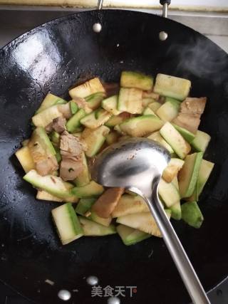 Fried Pork with Squash recipe