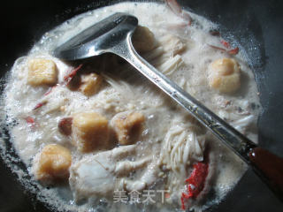 Boiled Crab with Oily Tofu and Enoki recipe