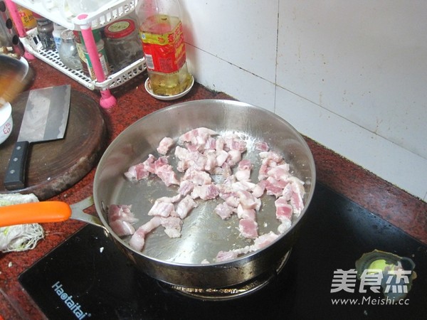 Stir-fried Pork with Tea Tree Mushroom recipe