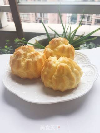 Meringue Cream Puffs recipe