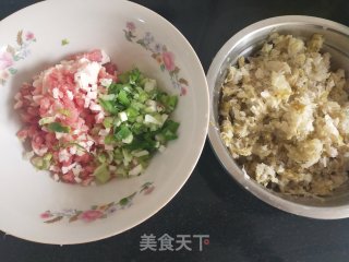 Steamed Dumplings with Corn Flour and Sauerkraut Stuffing recipe