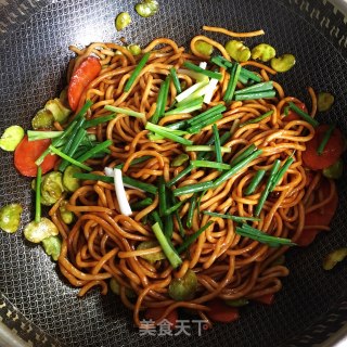 Fried Noodles with Carrot and Watercress recipe