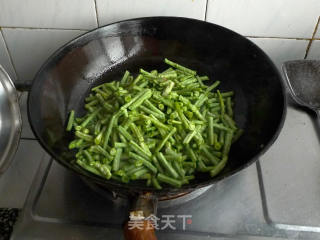 Stir-fried Soft Beans with Sauce recipe