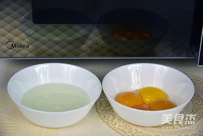 Three-color Eggs (microwave Version) recipe