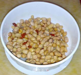 Lotus Root Peanut Pig & Chicken Feet Soup--replenish Collagen recipe