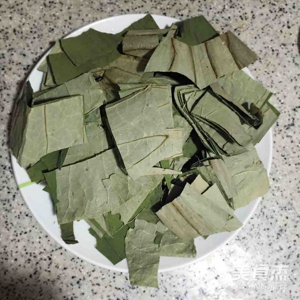 Mung Bean Brown Rice Lotus Leaf Porridge recipe