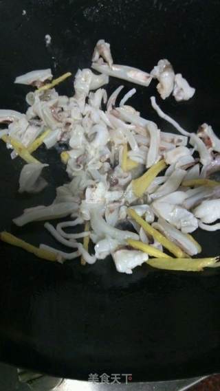 Stir-fried Cuttlefish with Pickles recipe