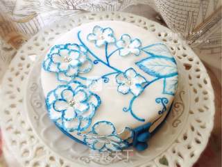 Blue and White Fondant Cake recipe