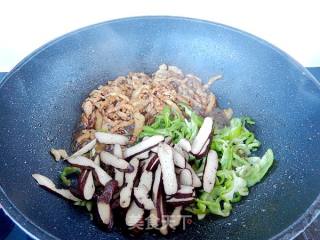 Green Pepper Shredded Pork Noodle recipe