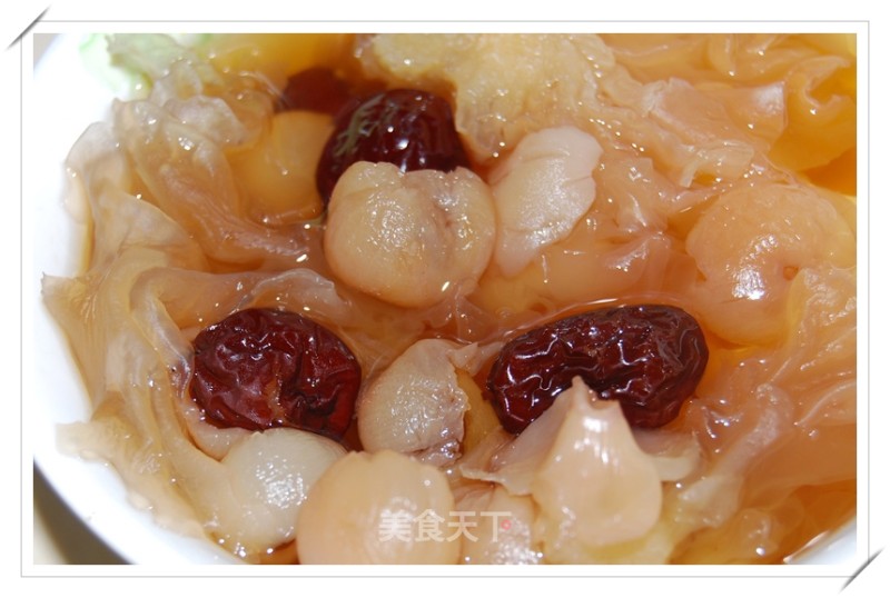 Rock Sugar, Longan, Red Dates and White Fungus Syrup recipe