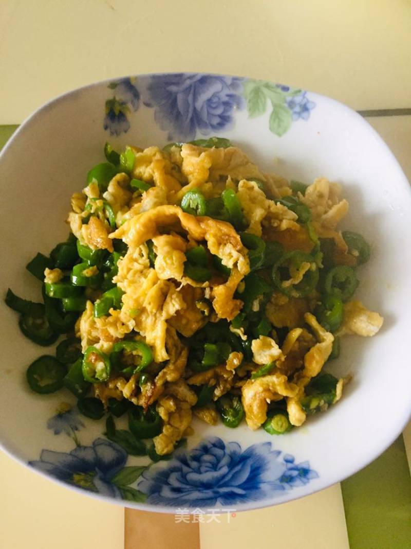 Chili Scrambled Eggs recipe