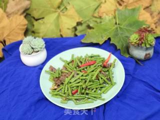 Stir-fried Cowpeas with Beef recipe