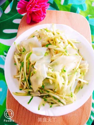 Cucumber Tossed with Noodles recipe