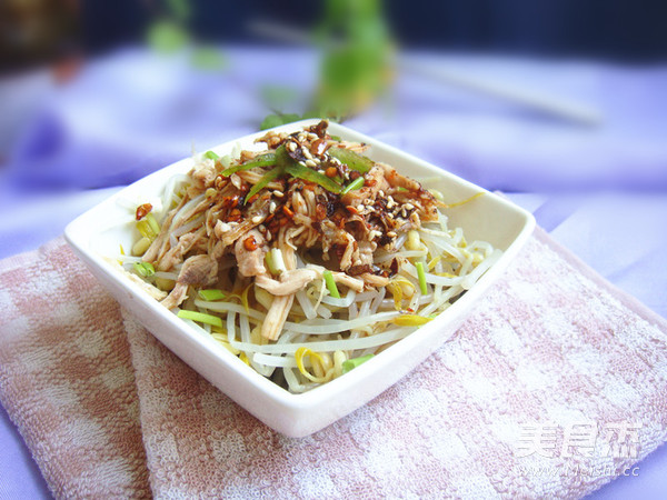 Hot and Sour Mung Bean Sprouts Mixed with Shredded Chicken recipe