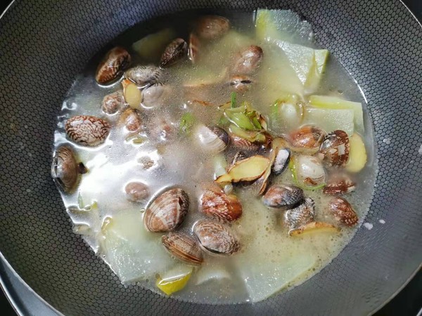 Clam and Winter Melon Soup recipe