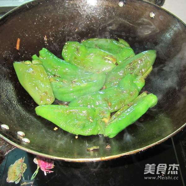 Pan-fried Chili and Braised Tofu Shreds recipe