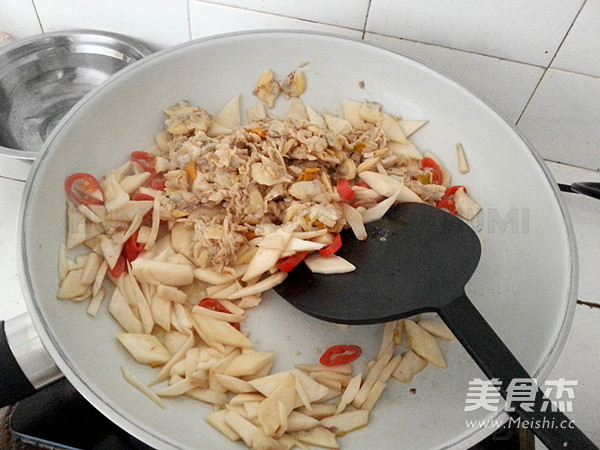 Spicy Stir-fried Spicy Pleurotus recipe