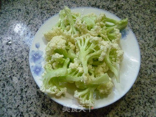 Stir-fried Cauliflower with Shrimp and Green Pepper recipe