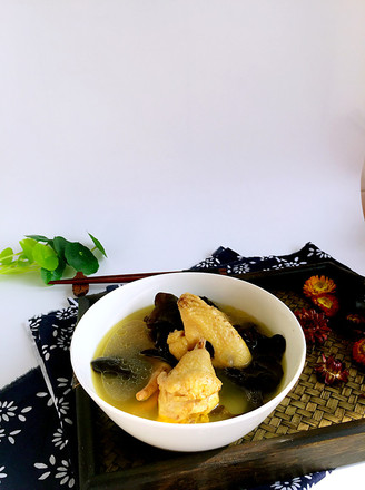 Black Fungus Chicken Soup