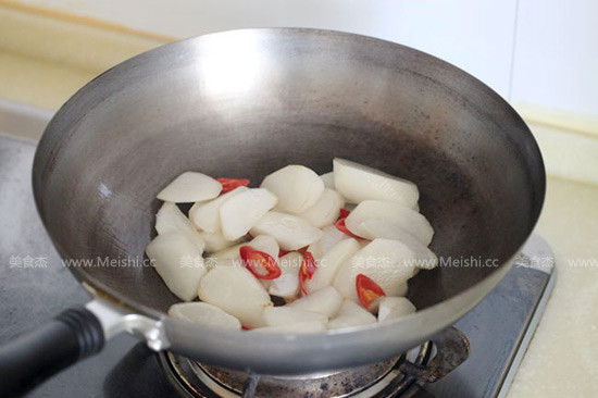 White Radish Roasted Dried Bean Curd recipe