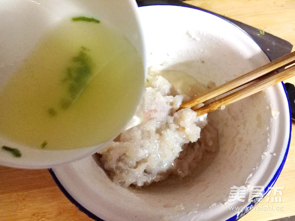 Pan-fried Sea Bass Skewers recipe