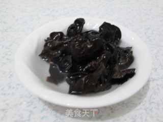 Braised Pork Blood with Sliced Meat and Fungus recipe