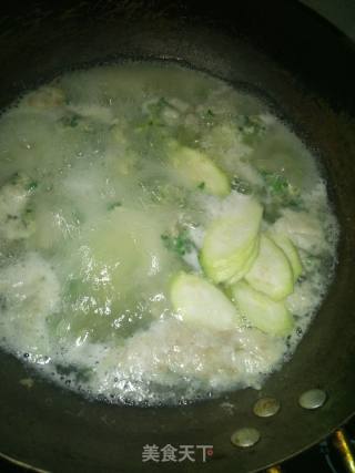 Spinach Balls and Loofah Soup recipe