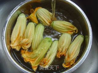 [anhui Cuisine]: Fried Melon Flowers recipe